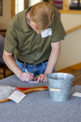 069